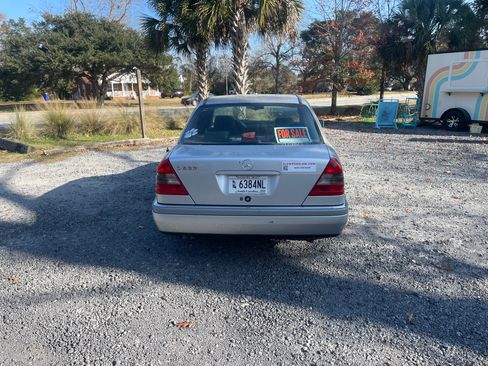 Used 1997 Mercedes-Benz C 230 C 230 Sedan 4D image 5