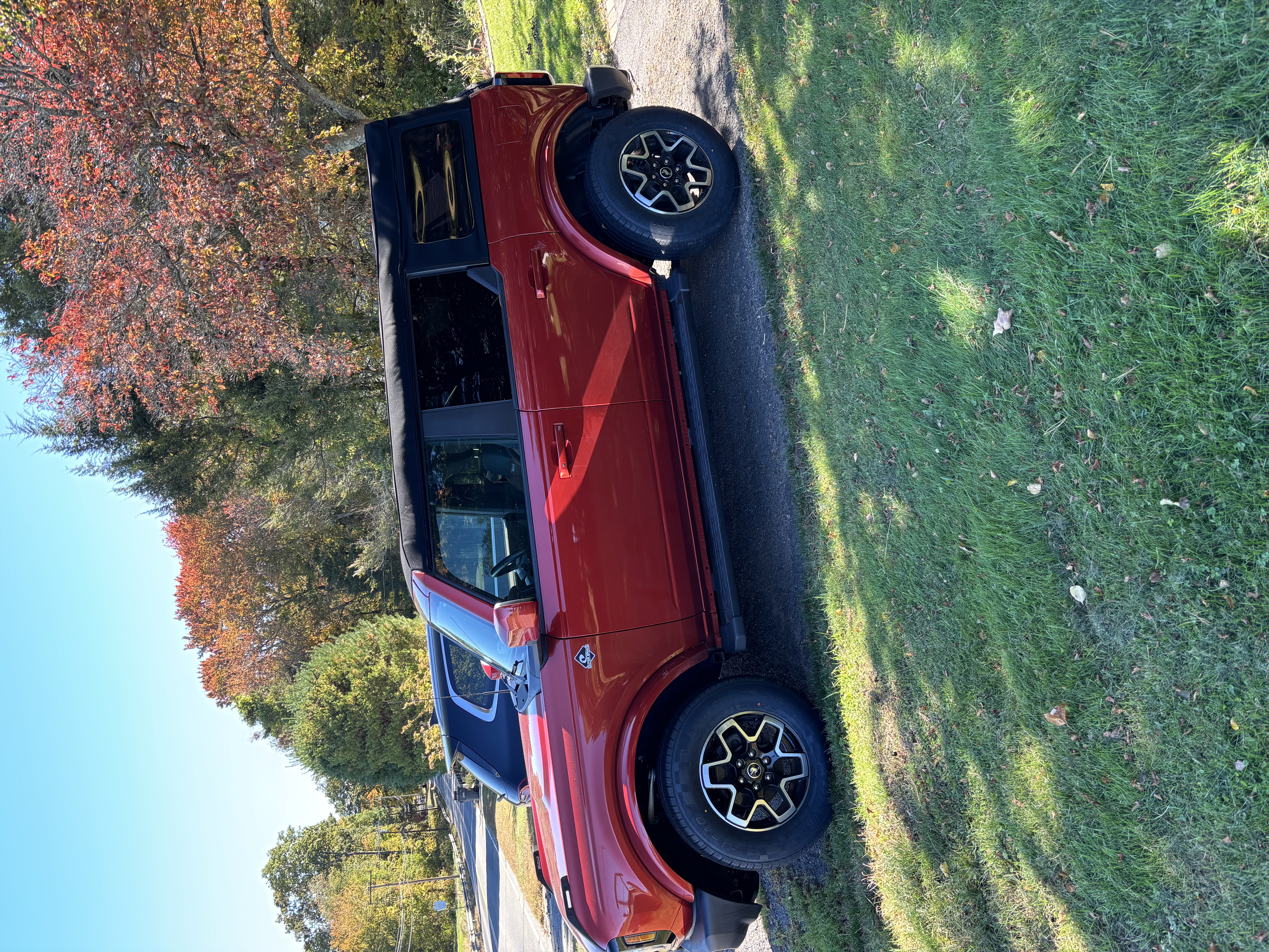 Used 2023 Ford Bronco Outer Banks AWD/4WD image 2
