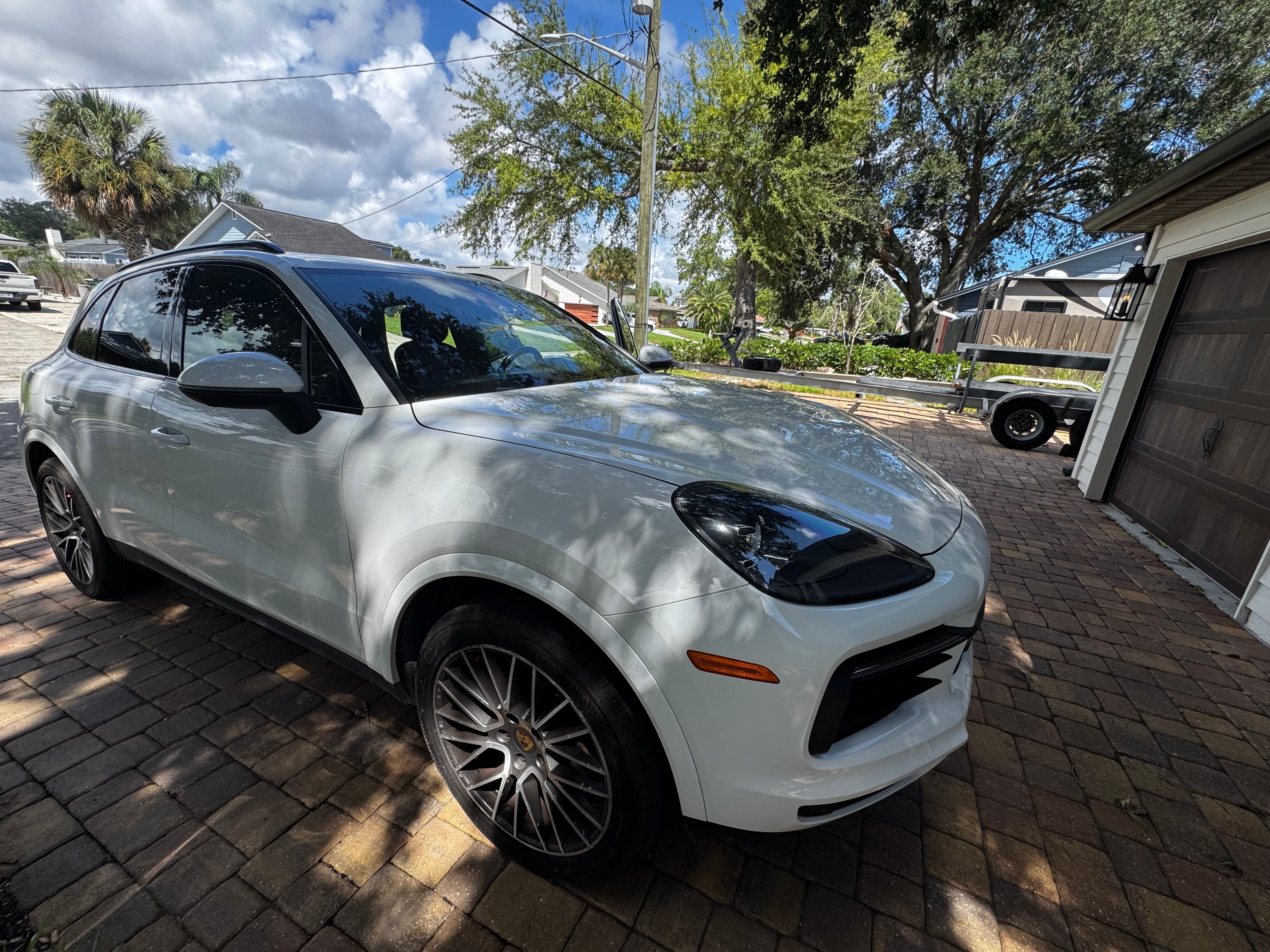 Used 2020 Porsche Cayenne AWD/4WD image 6