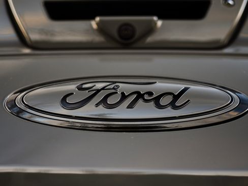 Used 2020 Ford F150 Raptor w/ Equipment Group 802A Luxury image 8