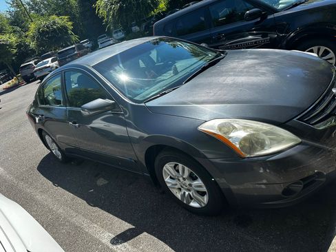 Used 2011 Nissan Altima 2.5 S w/ Convenience Pkg image 4
