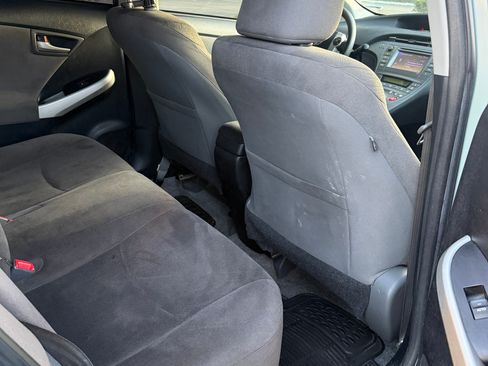 Used 2015 Toyota Prius Two image 9