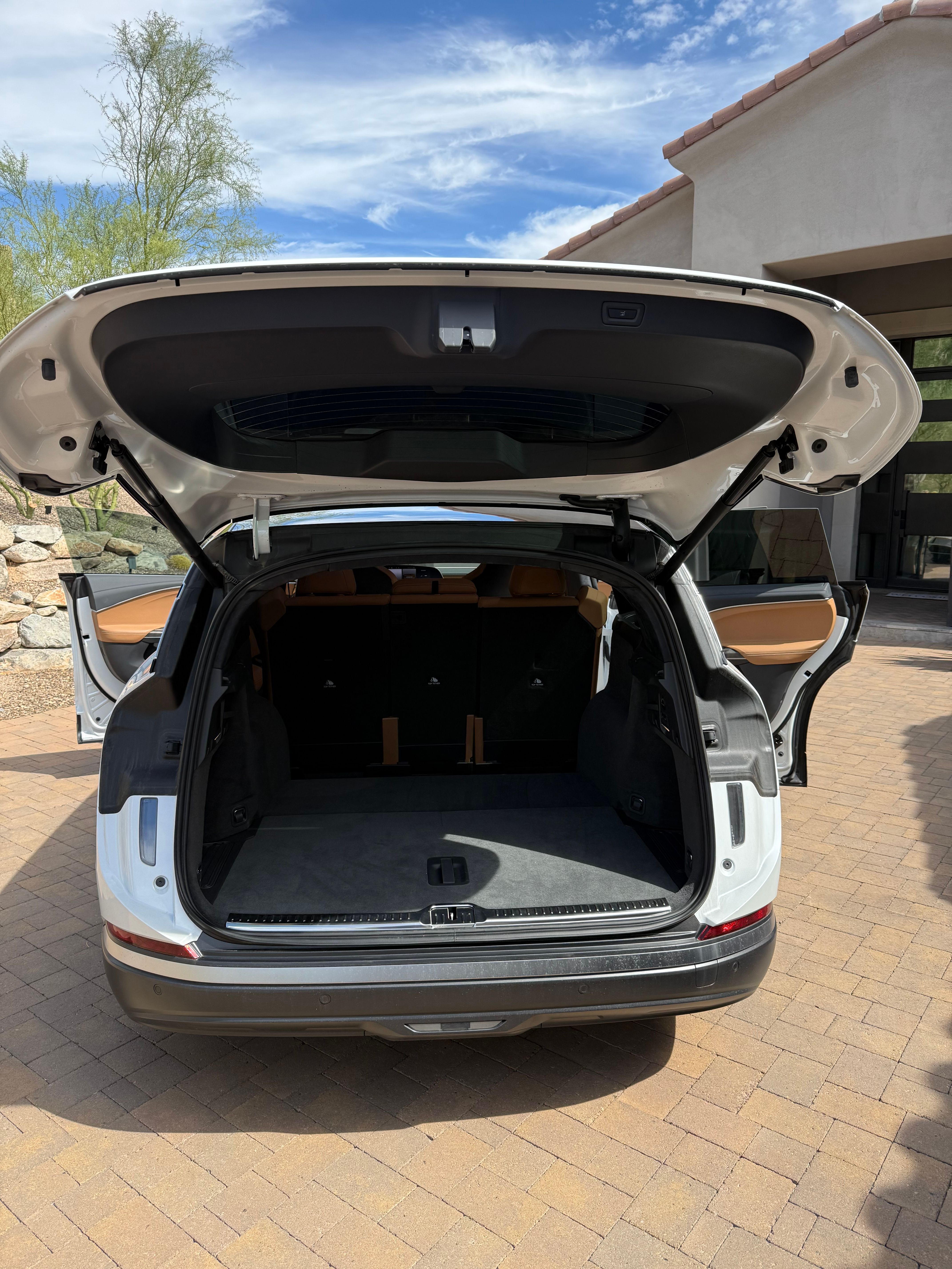 Used 2026 Lucid Gravity Grand Touring AWD/4WD image 5