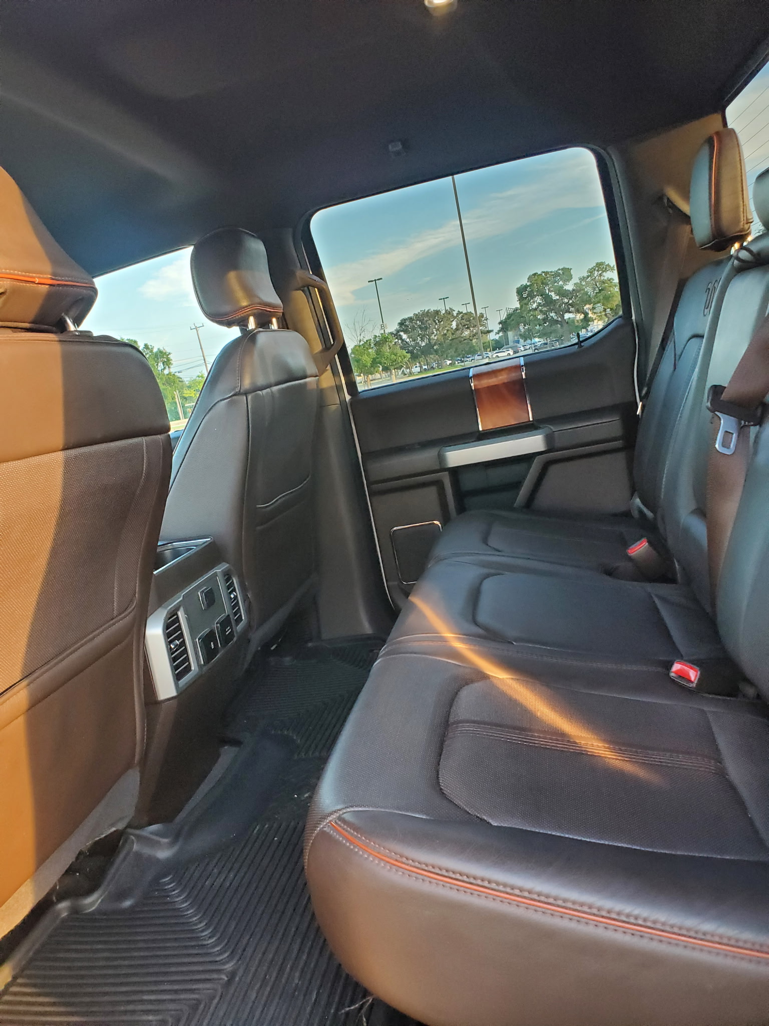Used 2017 Ford F250 King Ranch w/ FX4 Off-Road Package AWD/4WD image 12