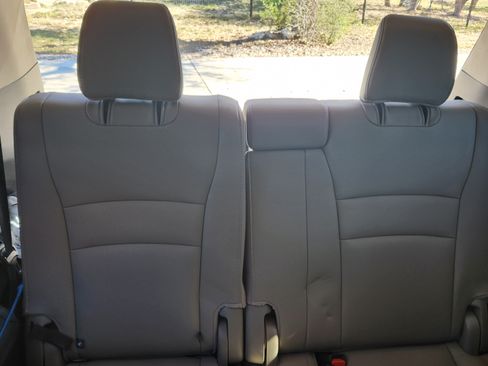 Used 2020 Honda Pilot Touring image 25