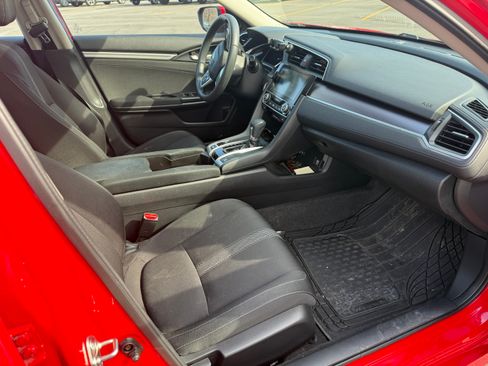 Used 2016 Honda Civic EX-T image 2