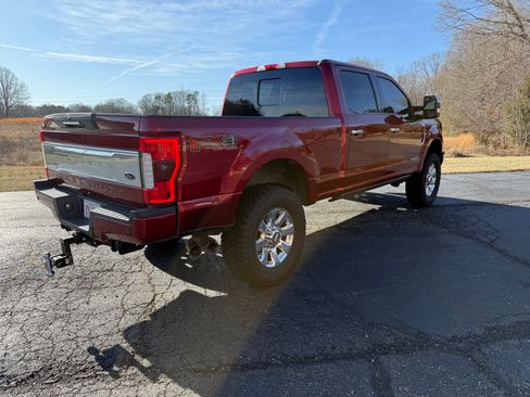 Used 2017 Ford F250 Platinum w/ FX4 Off-Road Package image 2
