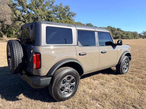Used 2025 Ford Bronco Big Bend image 10
