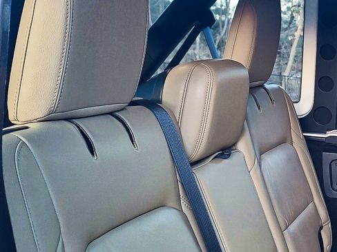 Used 2018 Jeep Wrangler Unlimited Rubicon image 13