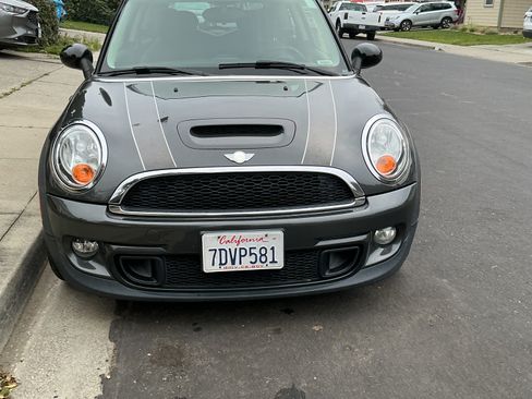 Used 2013 MINI Cooper S image 1