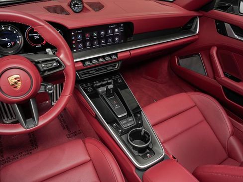 Used 2022 Porsche 911 Carrera S image 2