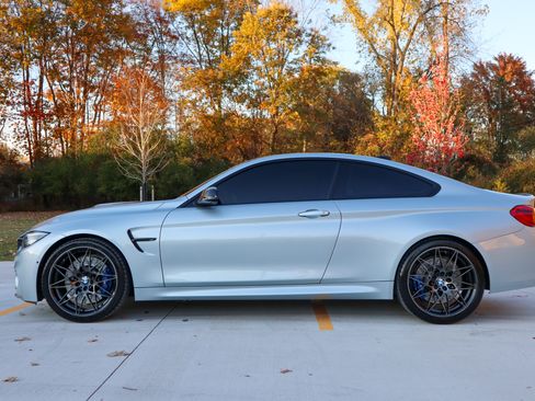 Used 2018 BMW M4 Coupe image 1