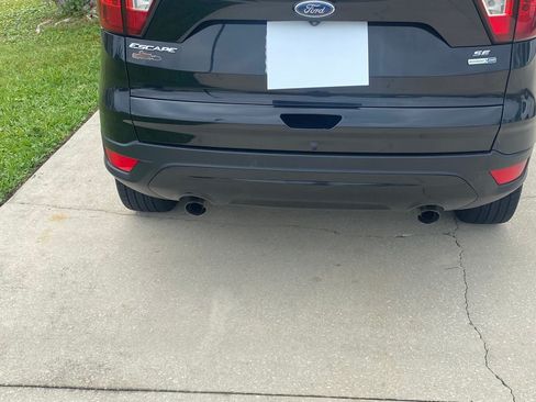 Used 2019 Ford Escape SE image 5