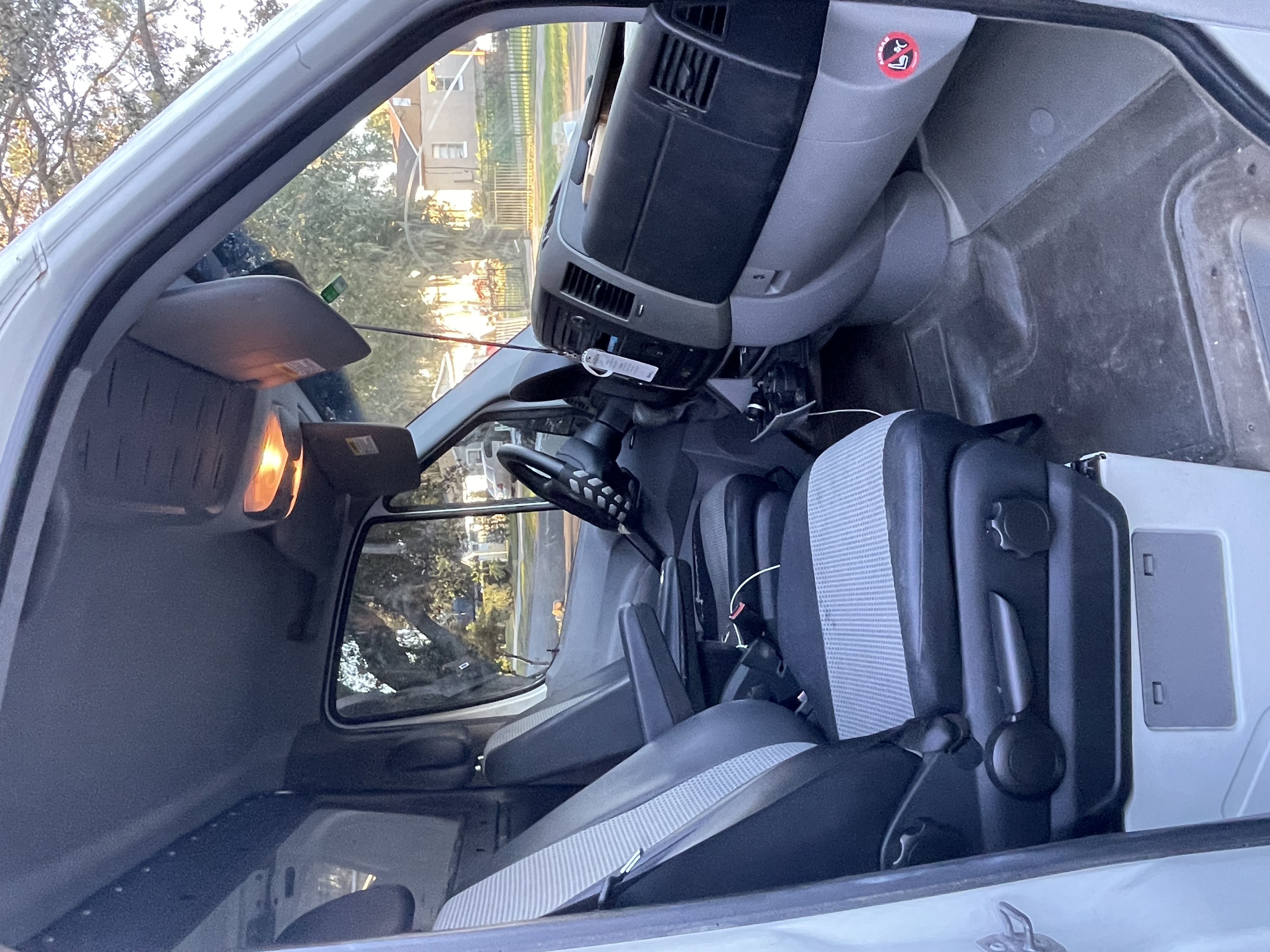 Used 2007 Dodge Sprinter 2500 RWD image 6