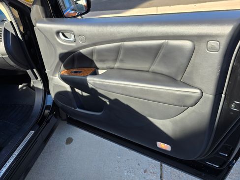 Used 2011 Nissan Murano image 24