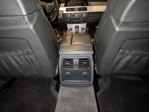 Used 2008 BMW M5 image 17