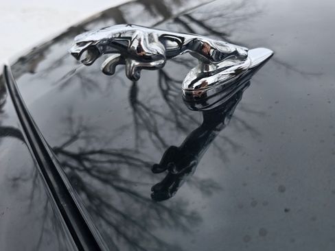 Used 2011 Jaguar XJ image 4