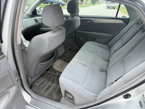 Used 2005 Toyota Avalon XL FWD image 10