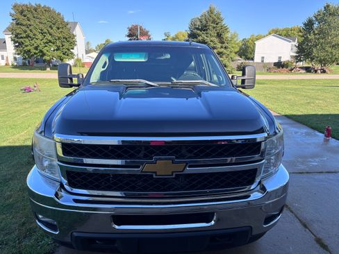 Used 2011 Chevrolet Silverado 2500 LTZ w/ LTZ Plus Package image 4