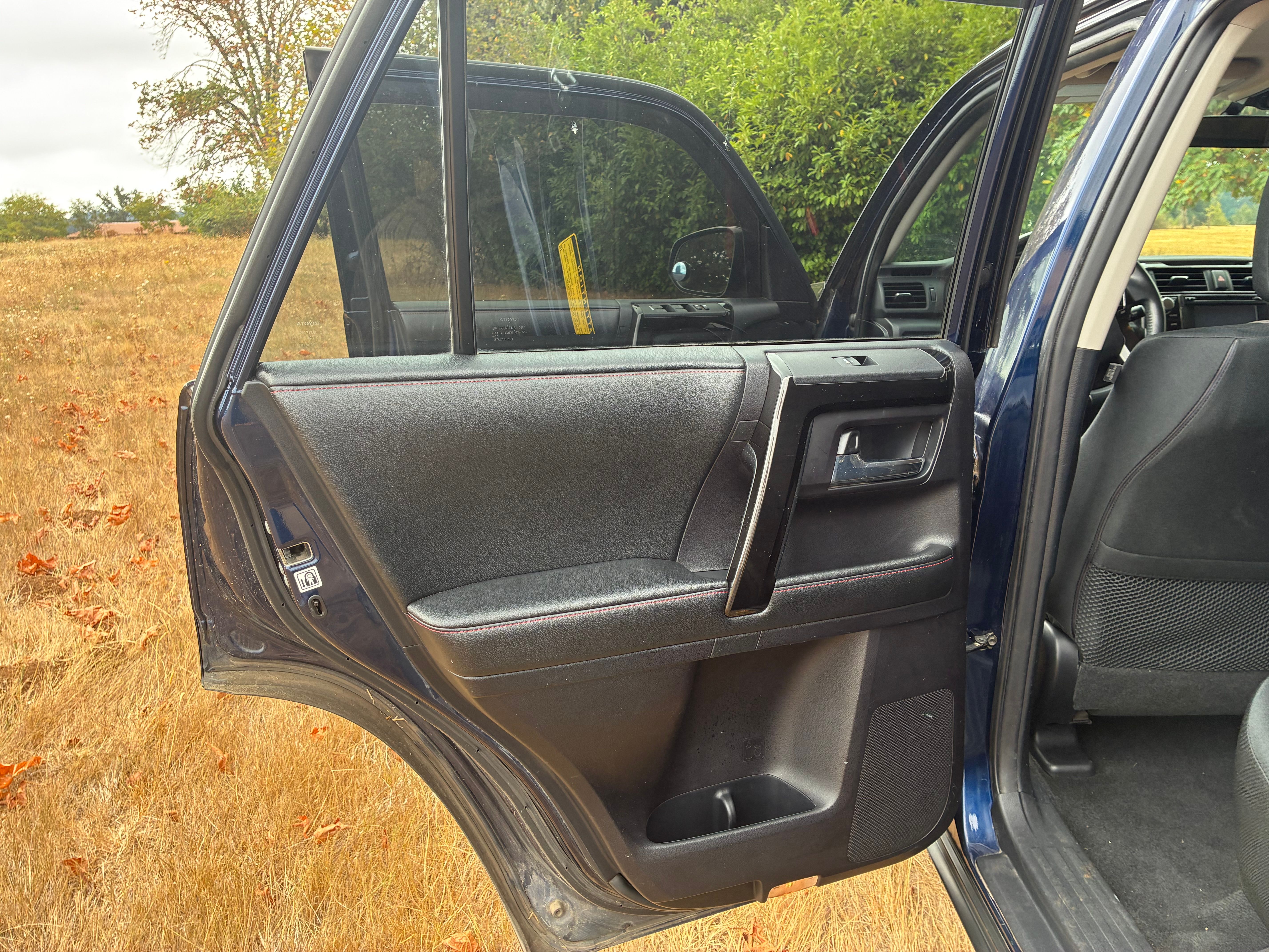 Used 2014 Toyota 4Runner Trail AWD/4WD image 17