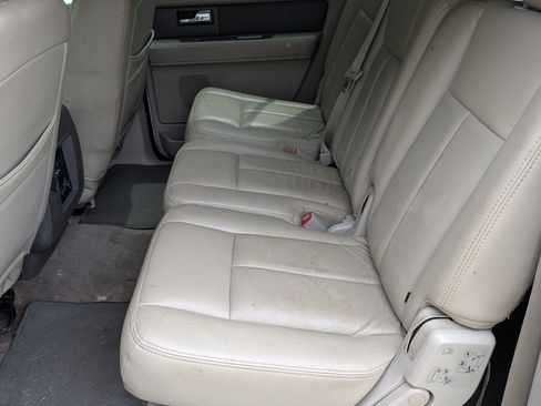 Used 2014 Ford Expedition EL XLT image 9