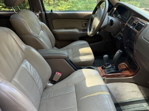 Used 1999 Toyota 4Runner Limited w/ Upgrade Value Pkg 5 AWD/4WD image 9