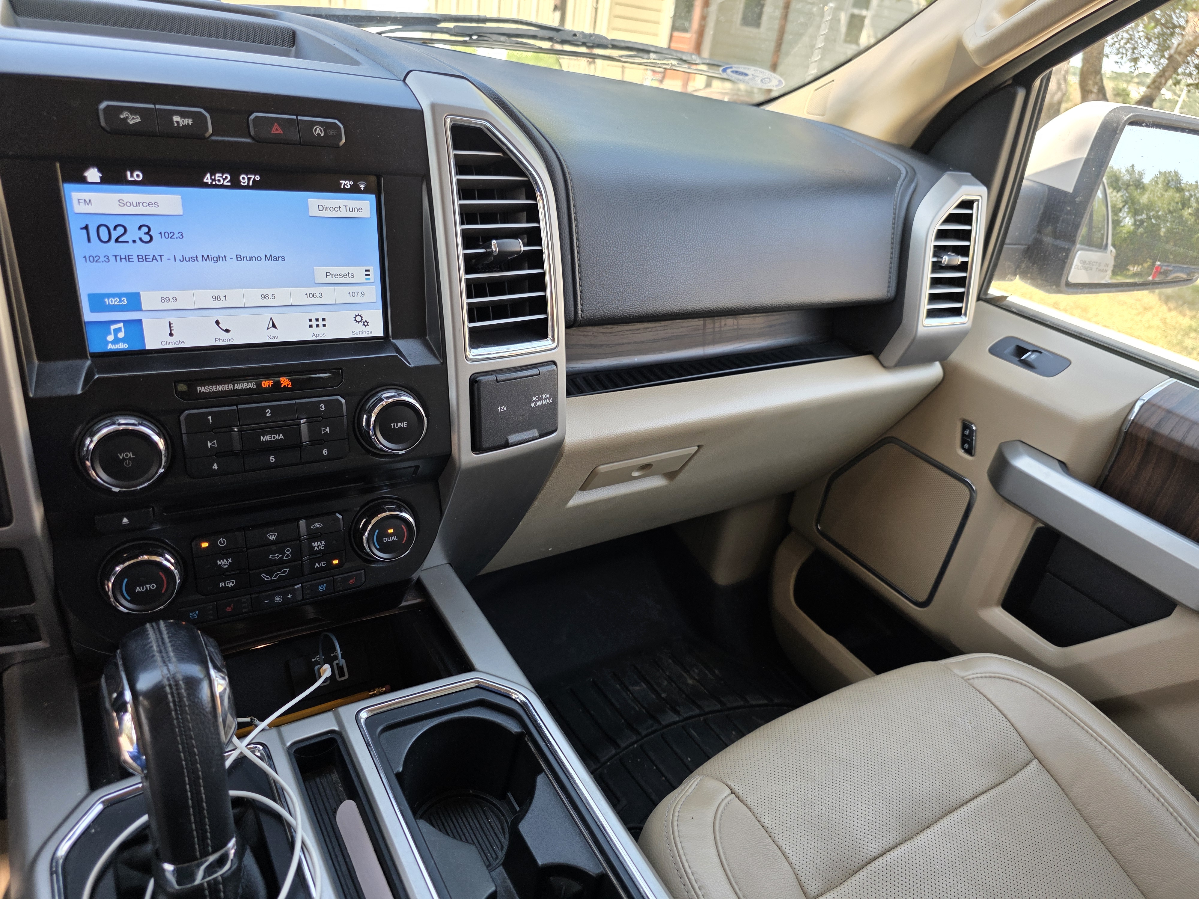 Used 2016 Ford F150 Lariat w/ Equipment Group 501A Mid AWD/4WD image 9