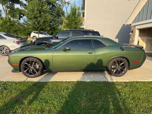 Used 2021 Dodge Challenger R/T w/ Plus Package RWD image 1