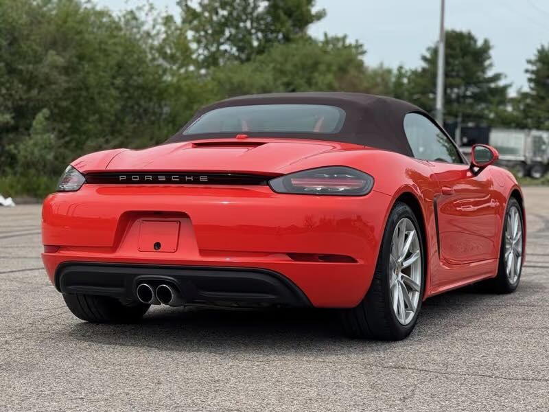 Used 2017 Porsche 718 Boxster S RWD image 2
