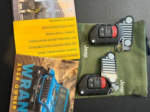 Used 2024 Jeep Wrangler Unlimited Sahara w/ Technology Group image 30