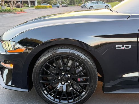 Used 2020 Ford Mustang GT Premium w/ GT Performance Package RWD image 9
