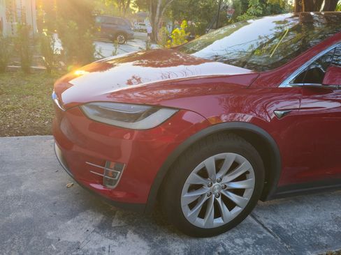 Used 2017 Tesla Model X 100D image 14