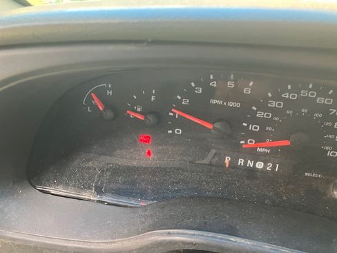 Used 2008 Ford E-350 and Econoline 350 Extended Super Duty image 12