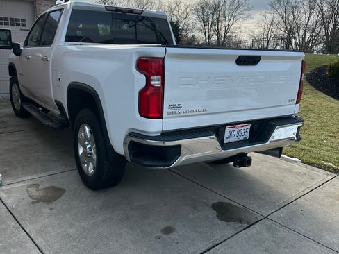 Used 2021 Chevrolet Silverado 2500 LTZ w/ LTZ Premium Package image 4