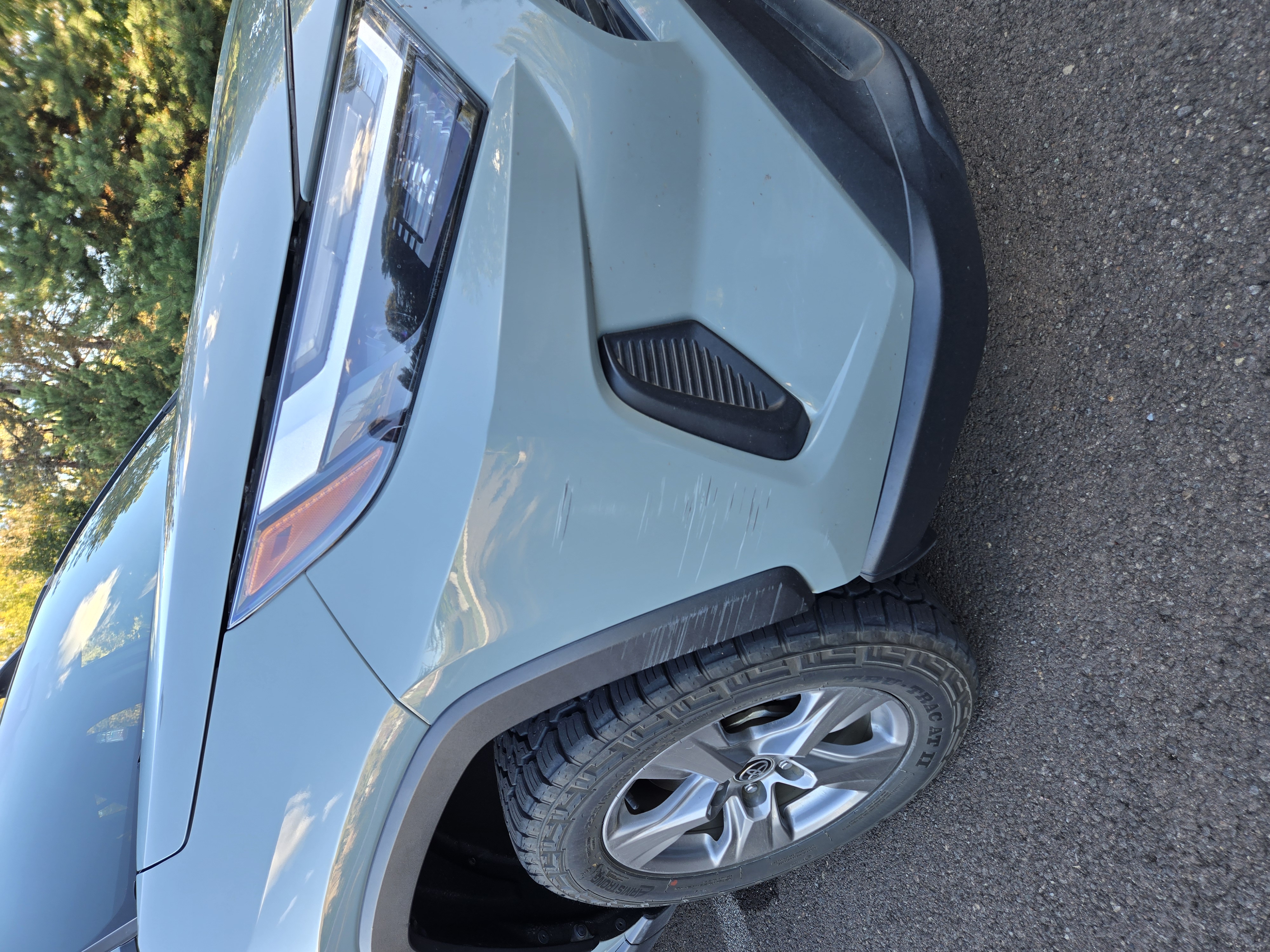 Used 2022 Toyota RAV4 XLE AWD/4WD image 17