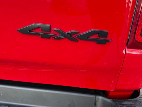 Used 2021 RAM 1500 Big Horn image 12