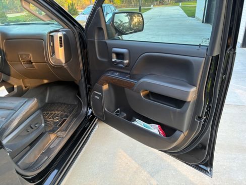 Used 2018 GMC Sierra 1500 Denali w/ Denali Ultimate Package image 27