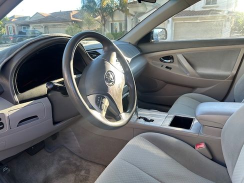 Used 2009 Toyota Camry LE image 26