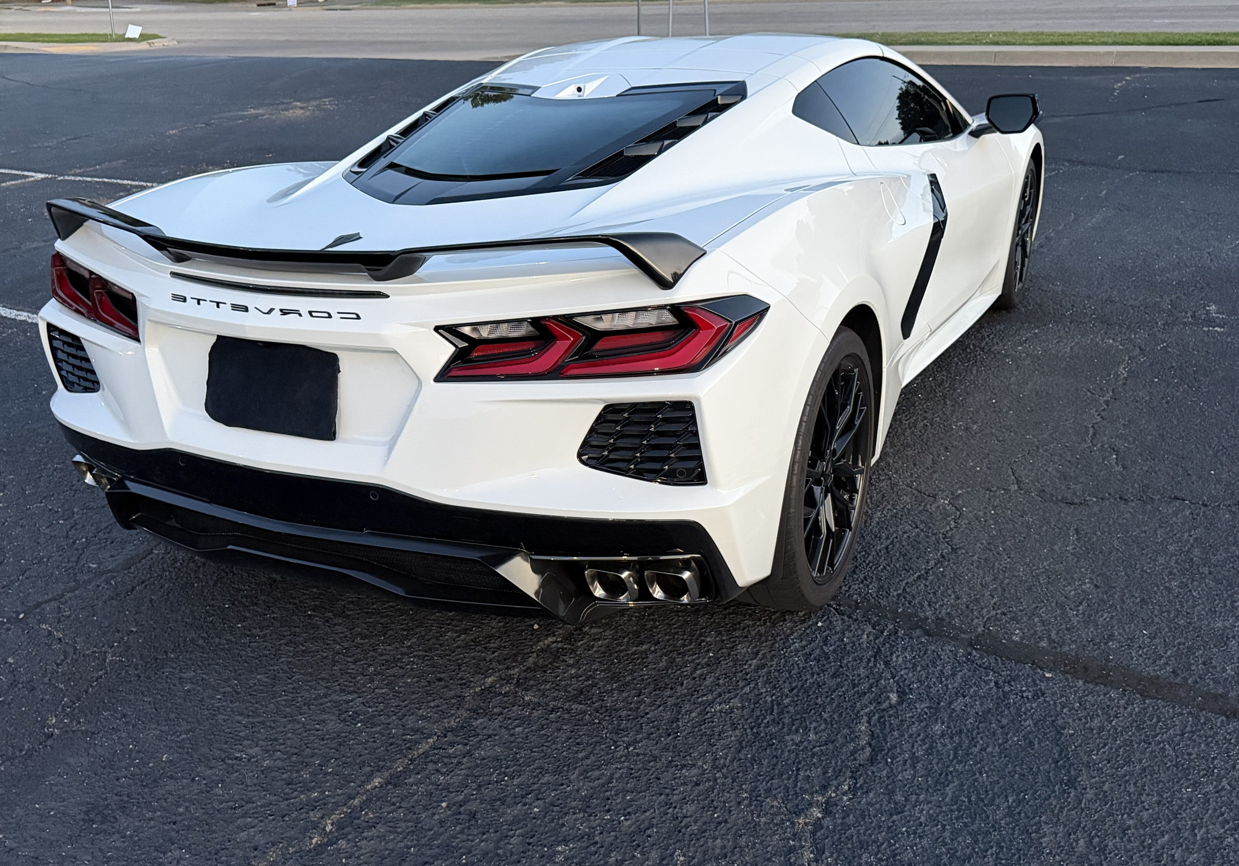 Used 2024 Chevrolet Corvette Stingray Preferred Cpe w/ Z51 Performance Package RWD image 9