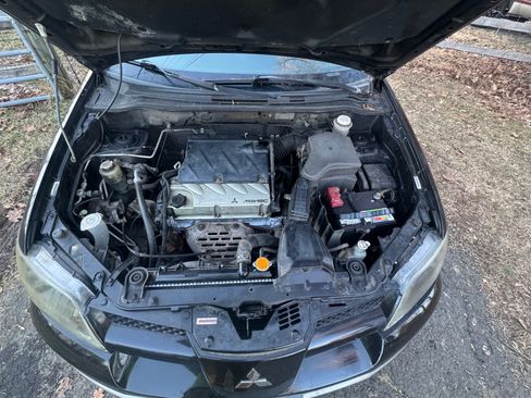 Used 2004 Mitsubishi Outlander XLS image 6