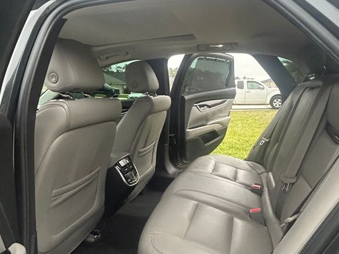 Used 2015 Cadillac XTS Premium image 11