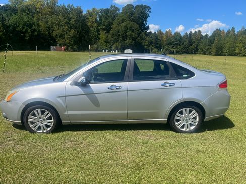 Used 2011 Ford Focus SEL w/ 301A Rapid Spec Order Code FWD image 2