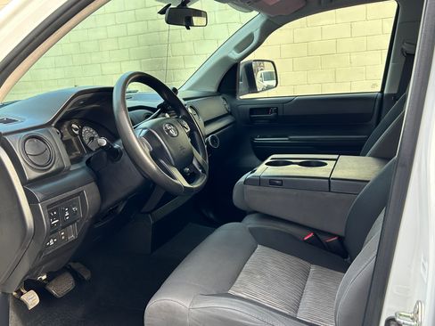 Used 2014 Toyota Tundra SR image 18