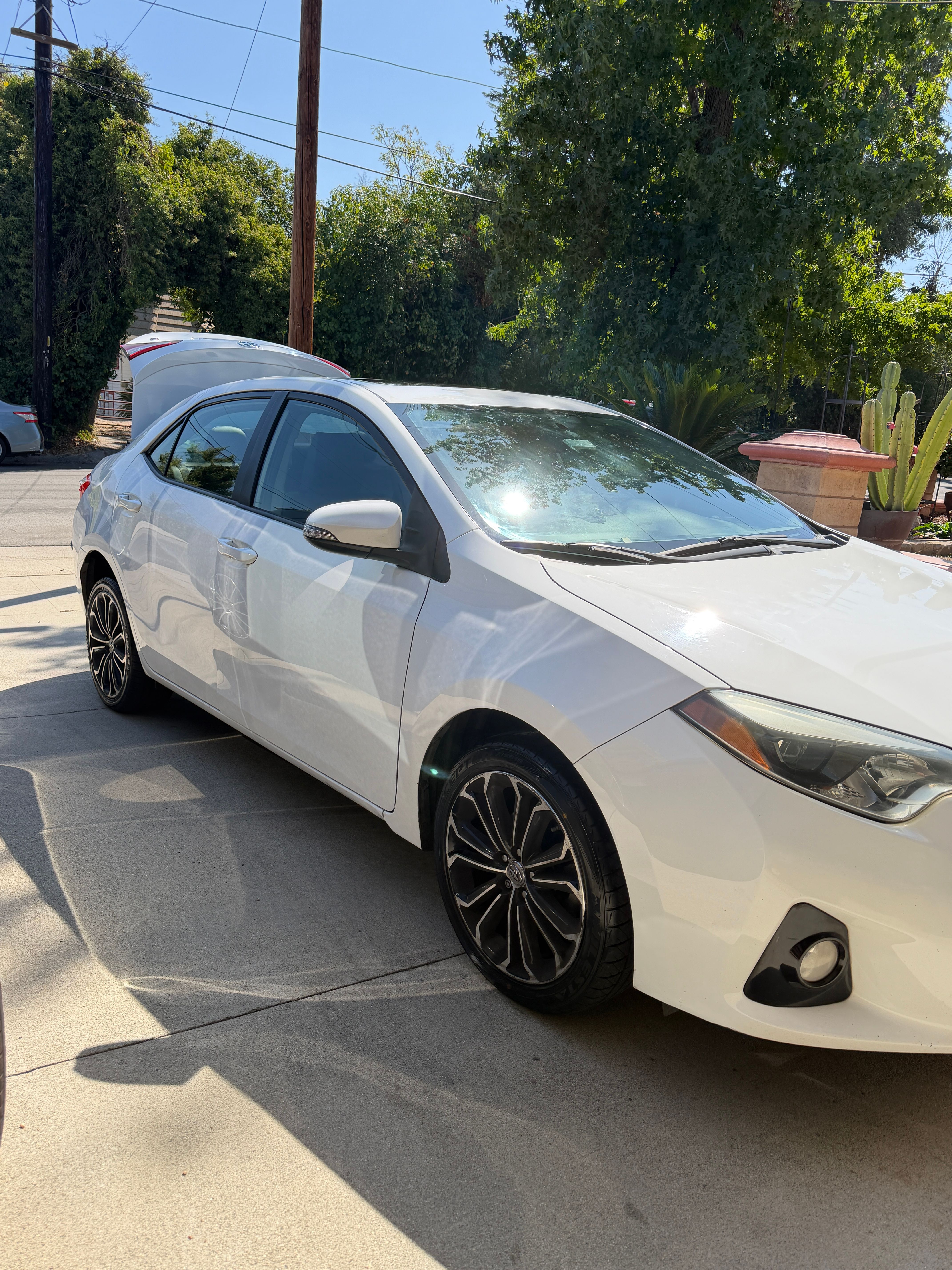 Used 2014 Toyota Corolla S Premium w/ Driver Convenience Package FWD image 9