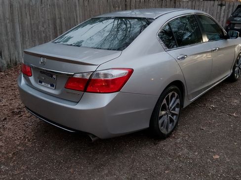 Used 2015 Honda Accord Sport image 8