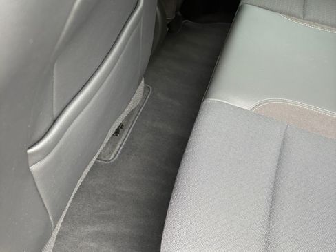 Used 2021 Buick Encore GX Preferred w/ Cold Weather Comfort Package FWD image 11