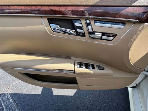 Used 2010 Mercedes-Benz S 550 image 29
