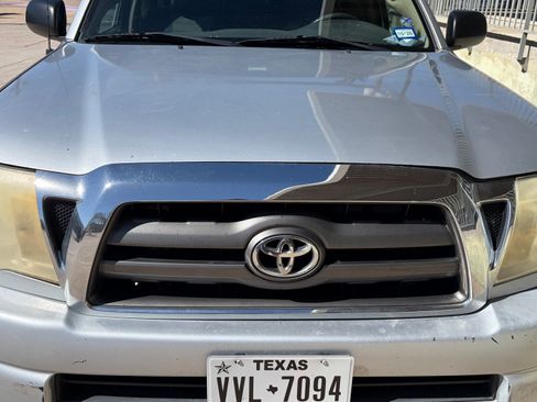 Used 2009 Toyota Tacoma Pickup 4D 6 ft image 25