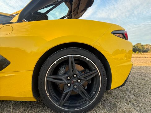 Used 2025 Chevrolet Corvette Stingray Coupe w/ 1LT image 1