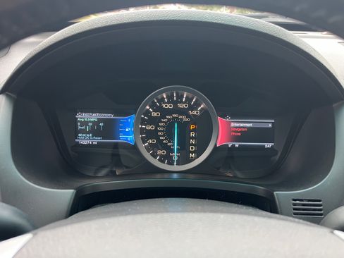 Used 2014 Ford Explorer Limited w/ Equipment Group 302A AWD/4WD image 8